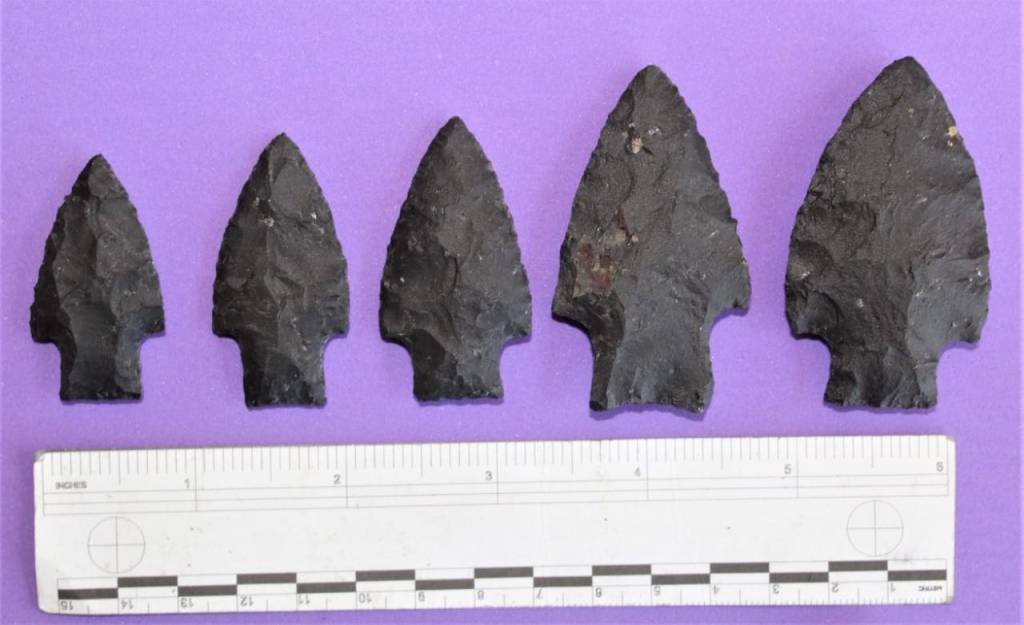 SIMULAN ARMAS DE CAZA&nbsp;PREHISTÓRICAS