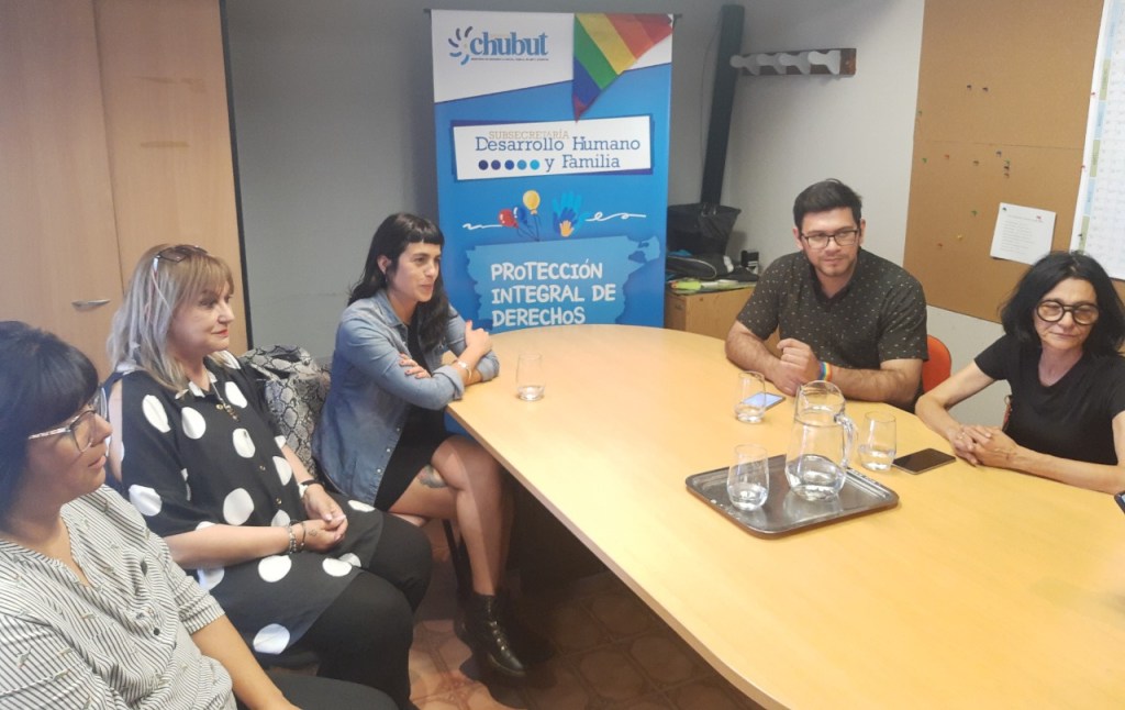 Capacitaciones en infancias y adolescencias LGBTI+ para el personal de&nbsp;instituciones