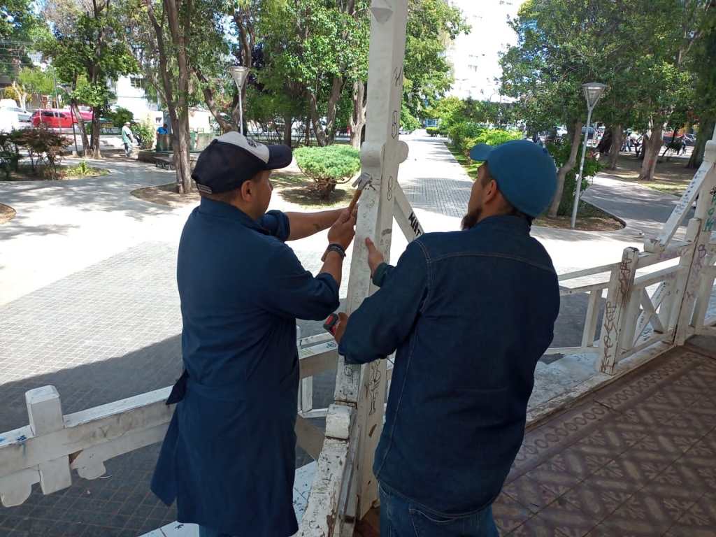 Repararon la glorieta de la Plaza Independencia tras los festejos del&nbsp;mundial