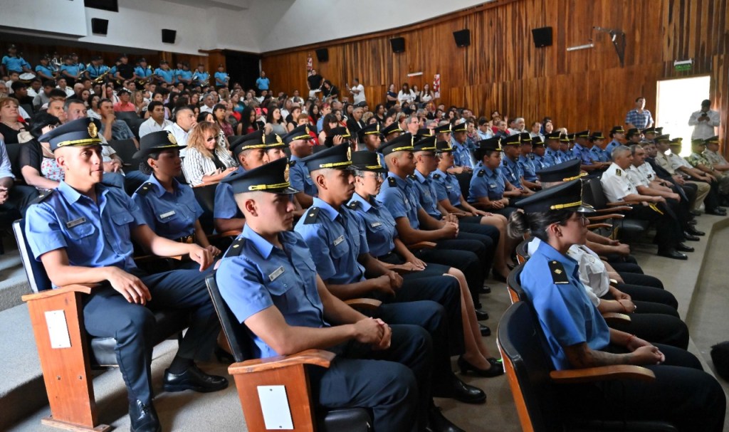 La Policía concretó el egreso de nuevos Oficiales&nbsp;Ayudantes
