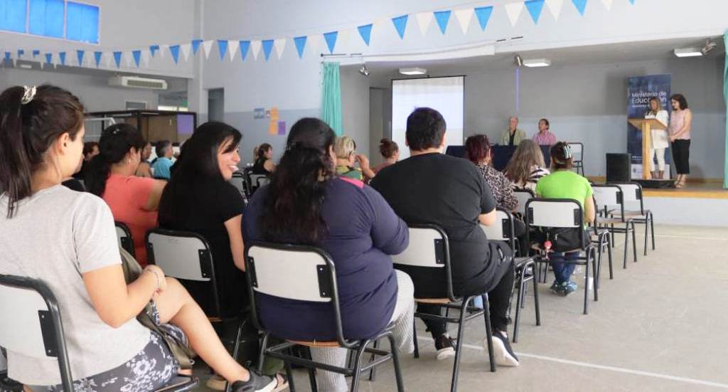 Se realizó un nuevo conversatorio para docentes de nivel primario y&nbsp;secundario