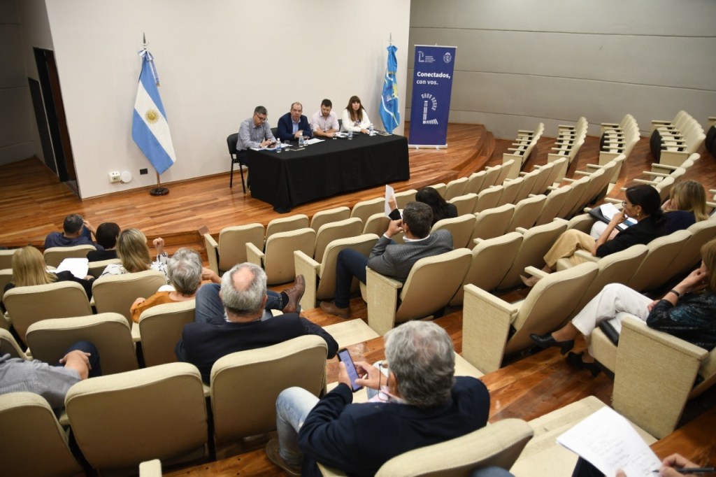 Grazzini y Aguilera informaron a los diputados el proyecto para de emergencia edilicia&nbsp;escolar