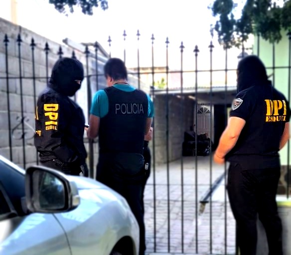 Policía del Chubut detuvo a personas con pedidos de captura y secuestró armas de&nbsp;fuego