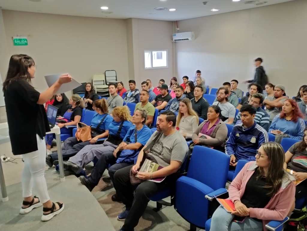 Más de mil personas se capacitaron en manipulación de&nbsp;alimentos
