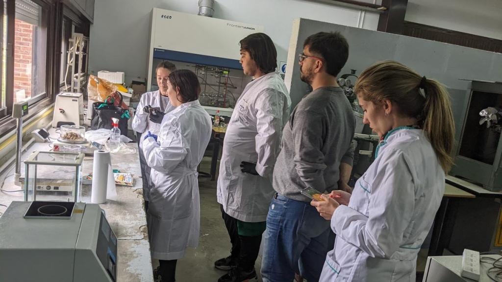 Estudiantes idearon un sistema para descontaminar colillas de&nbsp;cigarrillo