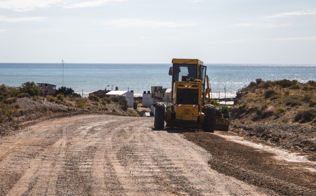 Trabajos de repaso y nivelación de calles en Playa&nbsp;Magagna