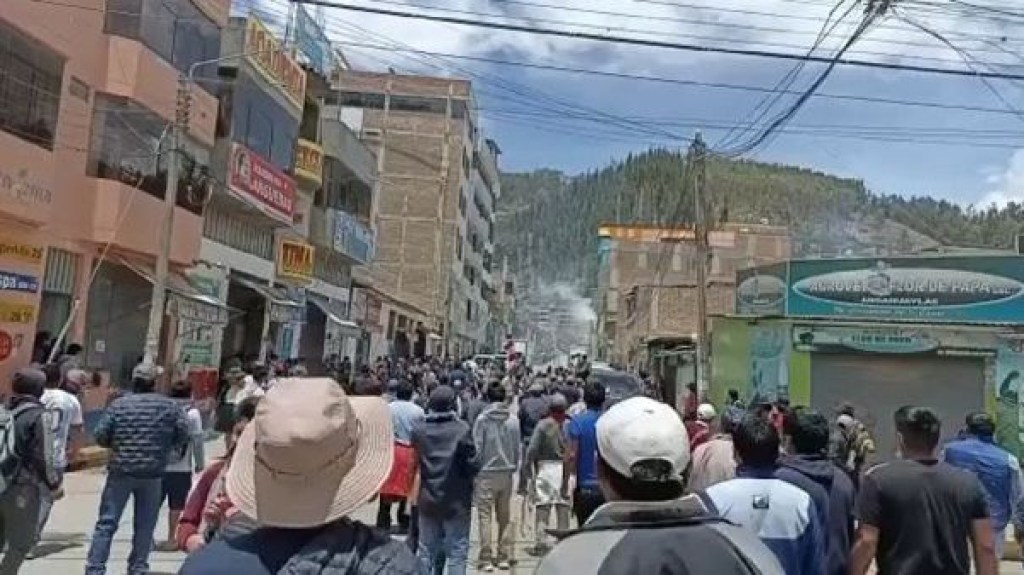 Protesta en Perú deja 20&nbsp;heridos