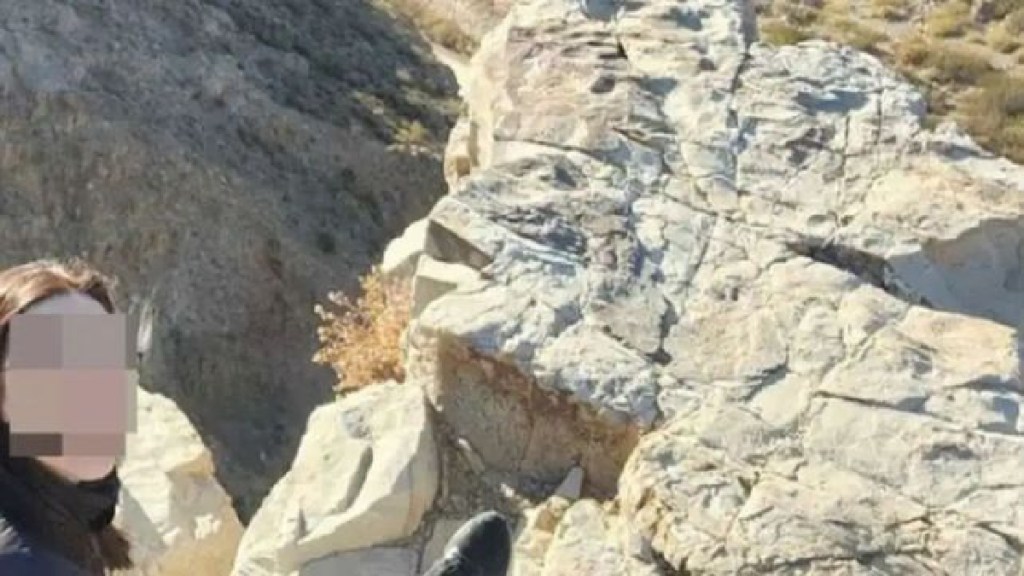 Mujer murió tras caer de un precipicio por una&nbsp;selfie