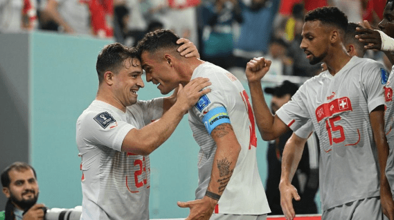 Suiza se clasificó a octavos de final tras vencer a&nbsp;Serbia