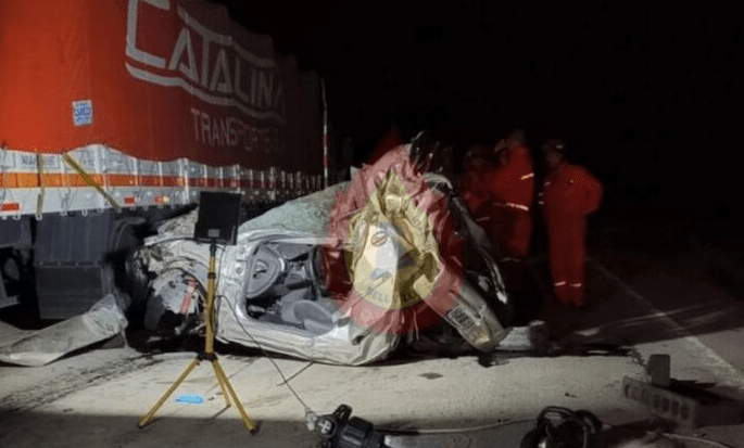 Hombre murió tras chocar con dos&nbsp;camiones