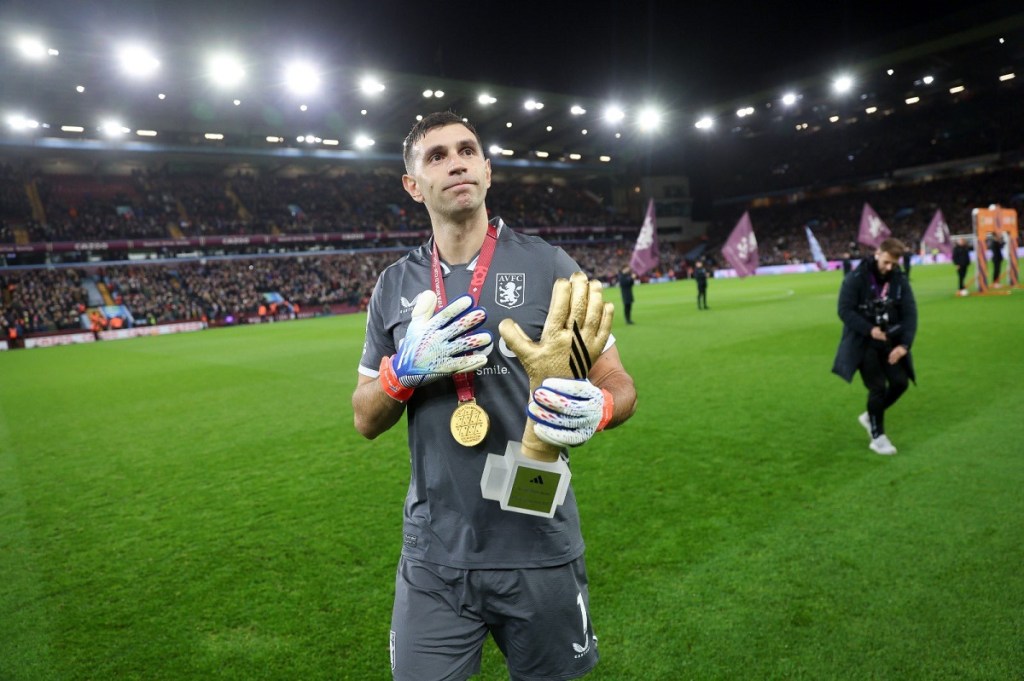 «Dibu» Martínez: «No veo la hora de ir a la Argentina y jugar en el&nbsp;Monumental»