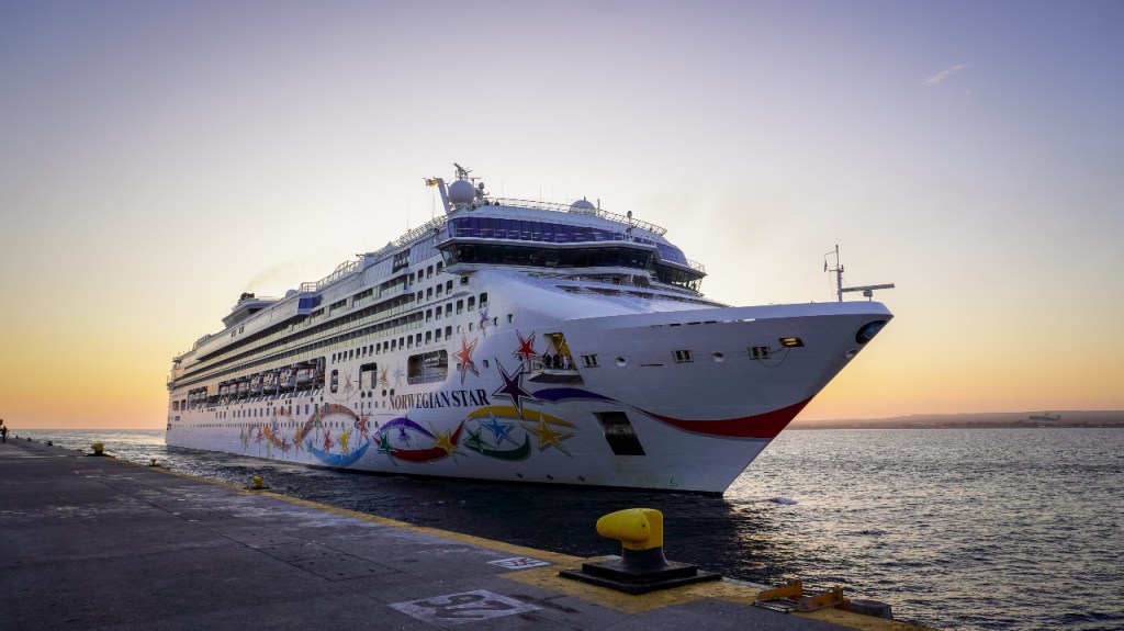 Temporada de Cruceros: Amarró el Norwegian Star en el Muelle Luis Piedra&nbsp;Buena
