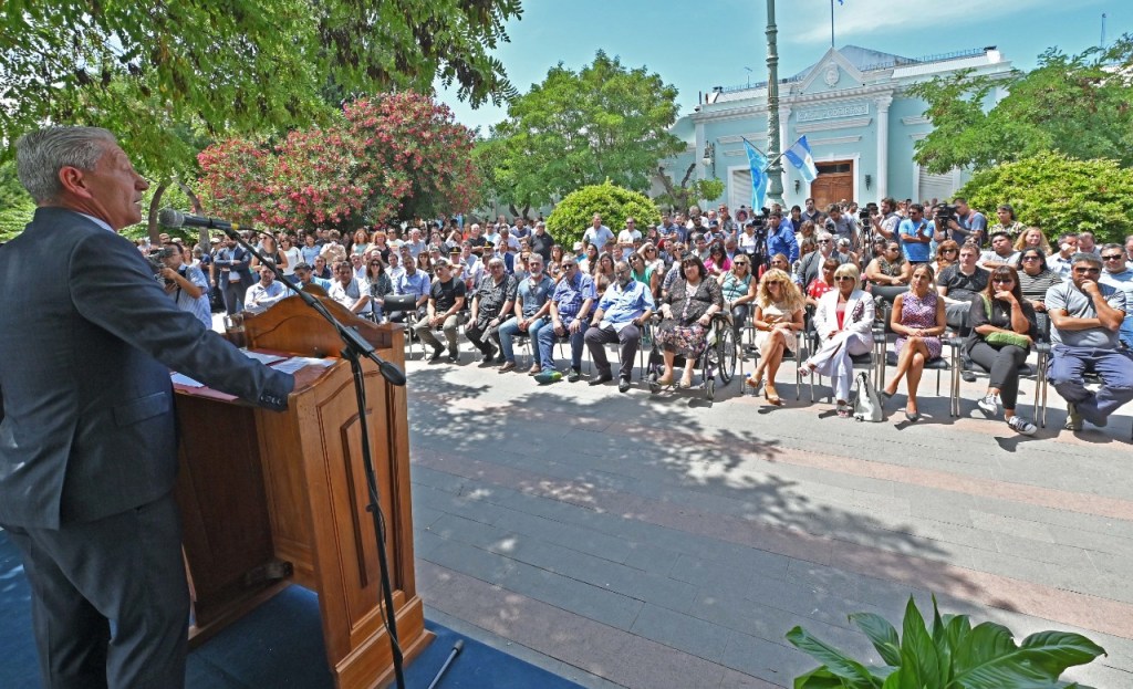 Regularización y aumento para la administración&nbsp;pública