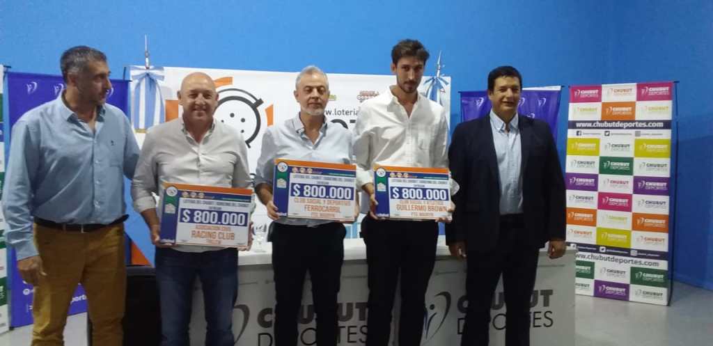 El Gobierno Provincial entregó fondos a equipos que participarán en instancias&nbsp;nacionales