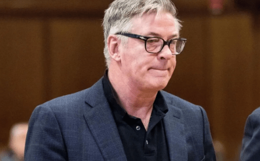 Calificaron al actor Alec Baldwin como «distraído y poco entrenado» en la&nbsp;acusación