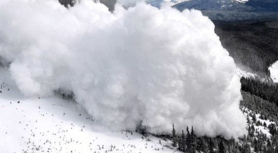 Dos argentinos murieron y otro sigue internado tras una avalancha en&nbsp;Canadá