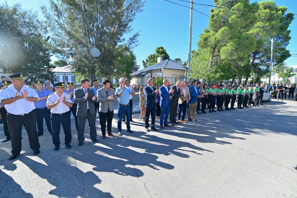 Seguridad Vial: Con una inversión superior a los 30 millones de pesos, Arcioni entregó vehículos para reforzar las tareas&nbsp;preventivas