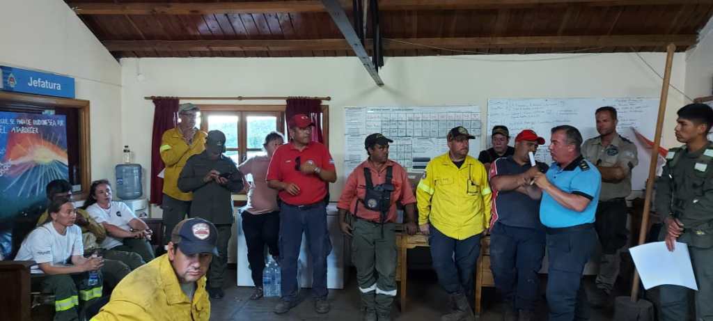 Incendio: llegan brigadistas del norte del país para luchar contra el&nbsp;fuego