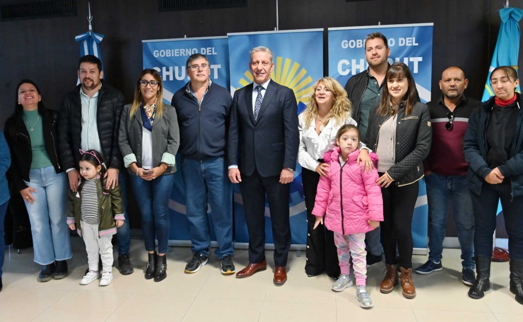 Firmaron contrato de obra por 40 viviendas en&nbsp;Trelew