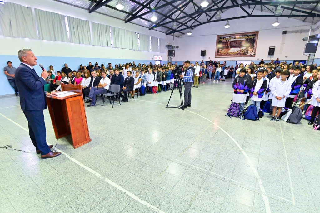 Arcioni inauguró el ciclo lectivo 2023 de Chubut en Rada&nbsp;Tilly
