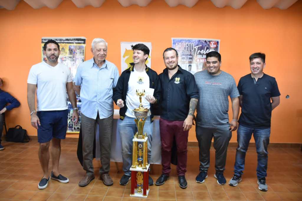 El heptacampeón argentino Gran Maestro Diego Flores, ganó el abierto de ajedrez «Copa Juan&nbsp;Vernieri»