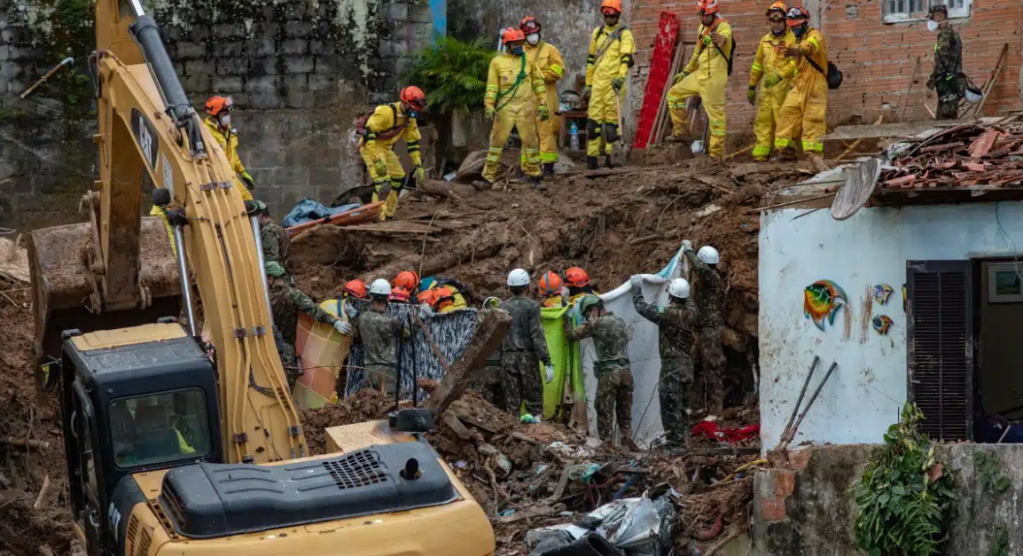 Brasil | Ocho muertos por derrumbes provocados por fuertes lluvias en&nbsp;Manaos