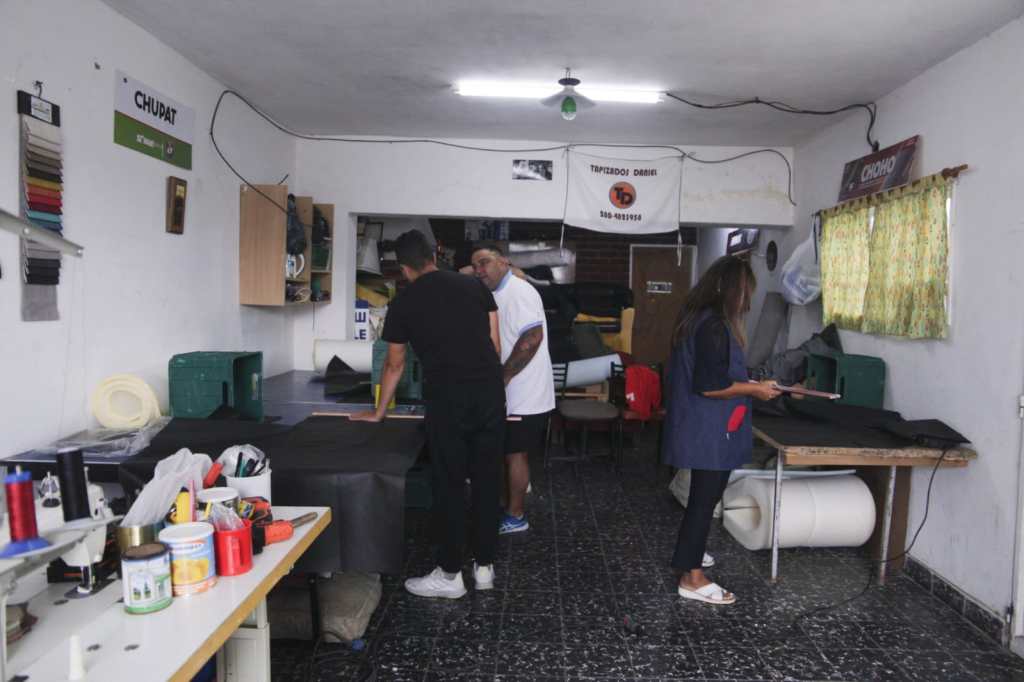 Con más de 80 personas inscriptas comenzó un nuevo Taller de Tapicería en&nbsp;Rawson