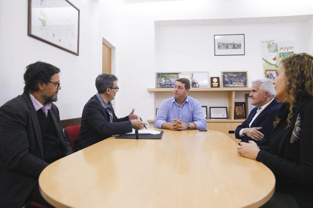 La Municipalidad de Rawson firmó con el Ministerio de Turismo un convenio para regularizar los servicios de&nbsp;alojamiento