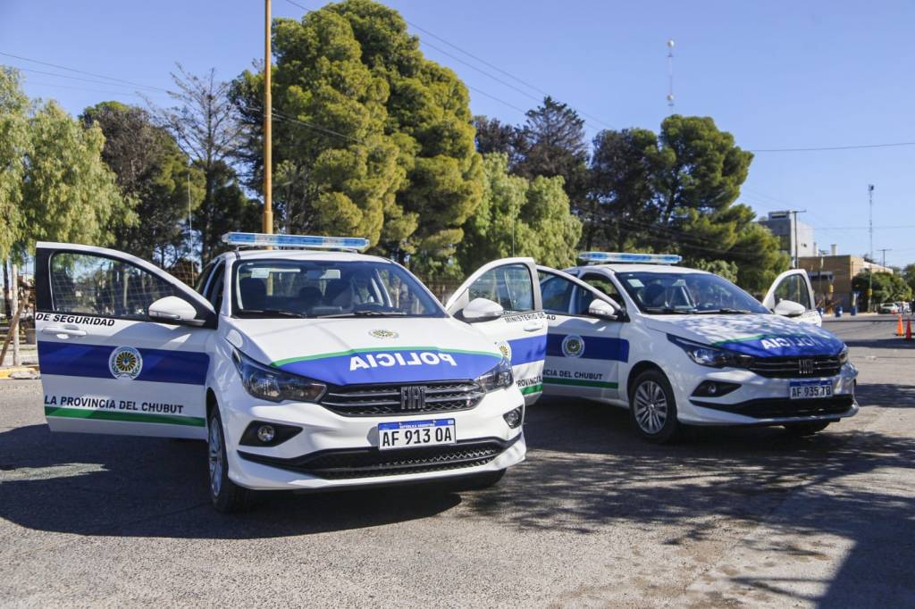 El intendente Biss valoró la llegada de nuevos móviles policiales para las Comisarías de Rawson y de Playa&nbsp;Unión