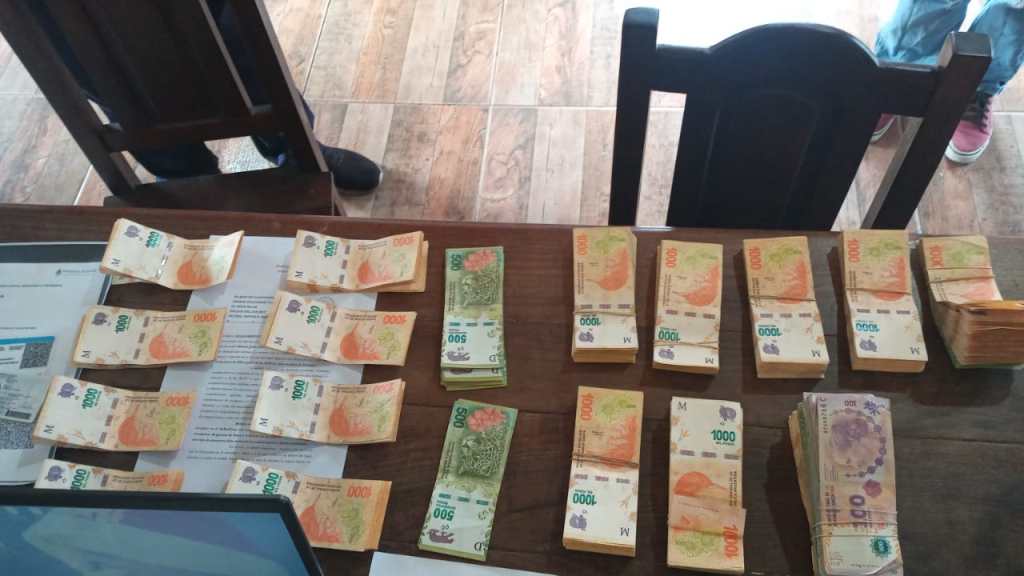 Comarca Andina: La Policía del Chubut secuestró 1 millón de pesos y más de 6 kilos de&nbsp;marihuana