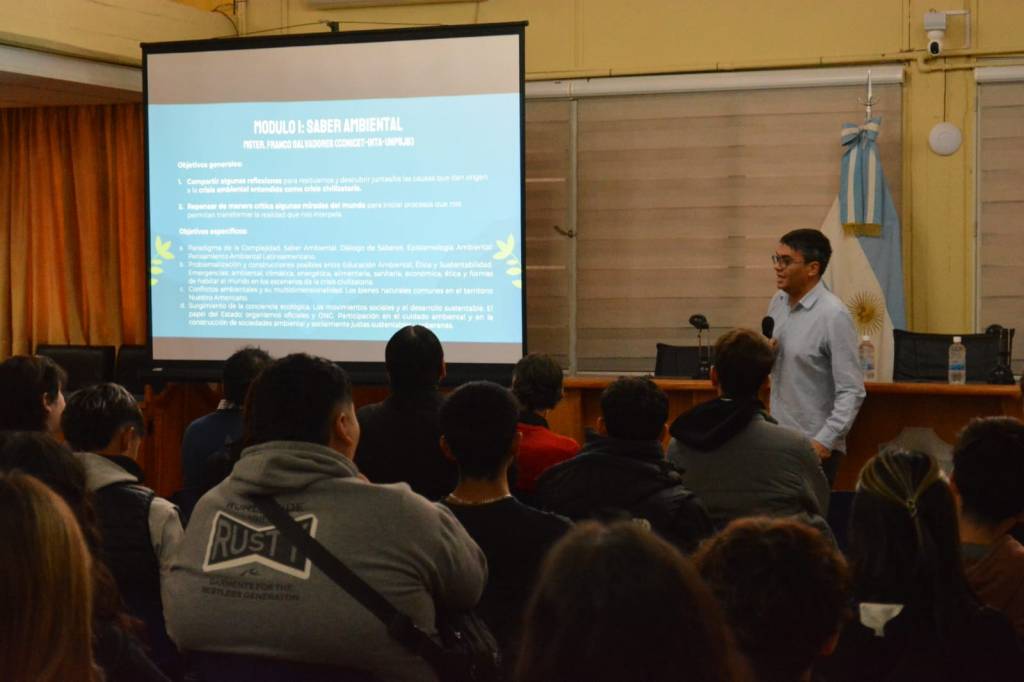 El Municipio de Trelew brindó capacitación sobre la Ley Yolanda en el Concejo&nbsp;Deliberante