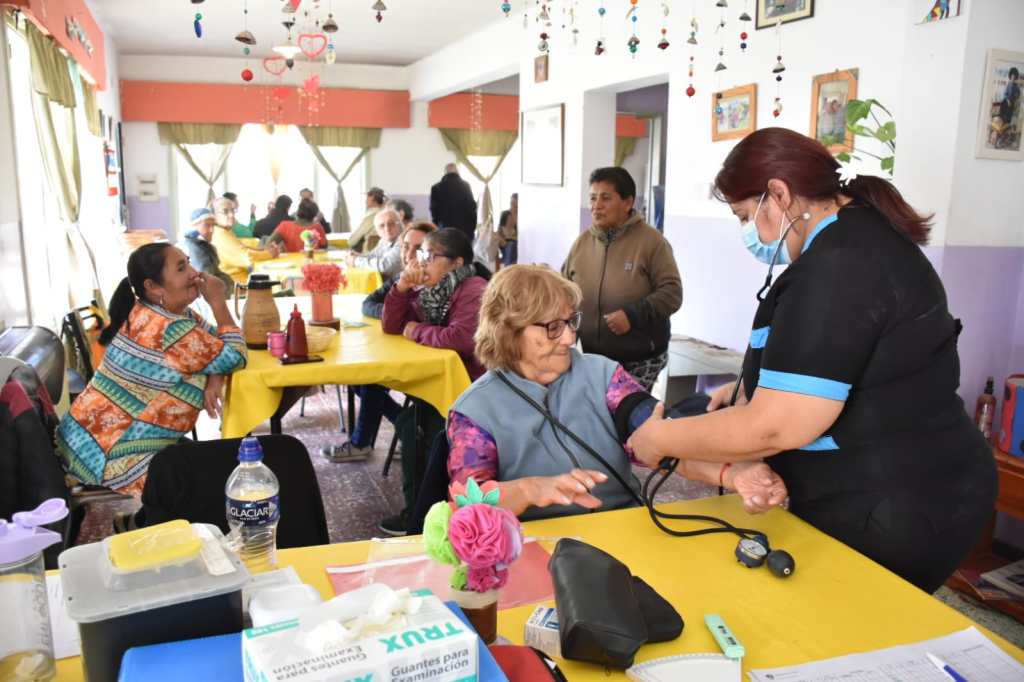 El Municipio de Trelew comenzó con los controles de salud en los clubes de personas&nbsp;mayores