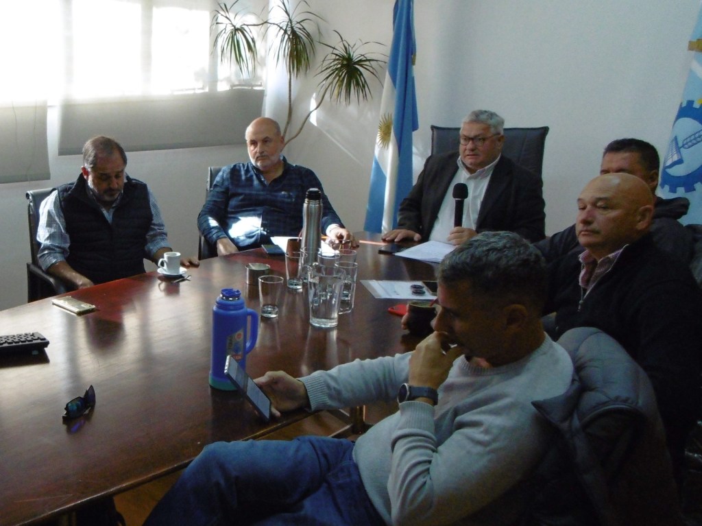 El Gobierno Provincial acordó con productores de cerezas un plan de acciones para el&nbsp;sector