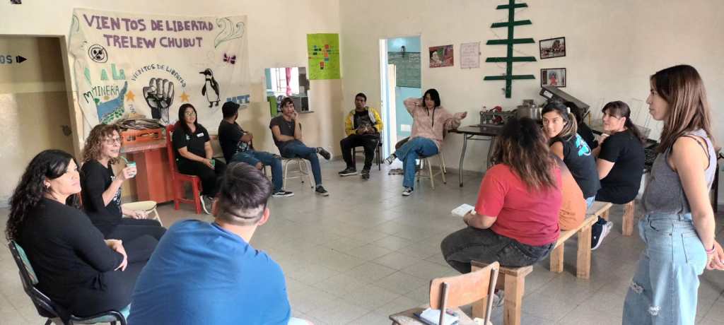 El Municipio de Trelew brindó una charla a jóvenes con problemas de&nbsp;consumo