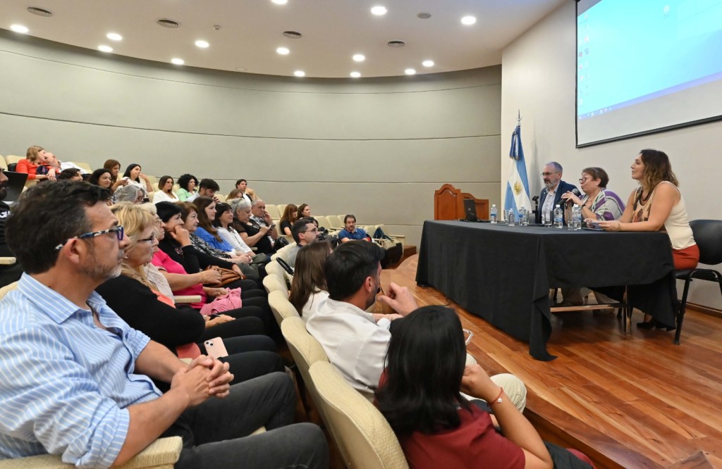 Con exposiciones y talleres, Provincia y Nación articularon una intensa jornada de capacitación para personal de la salud de&nbsp;Chubut