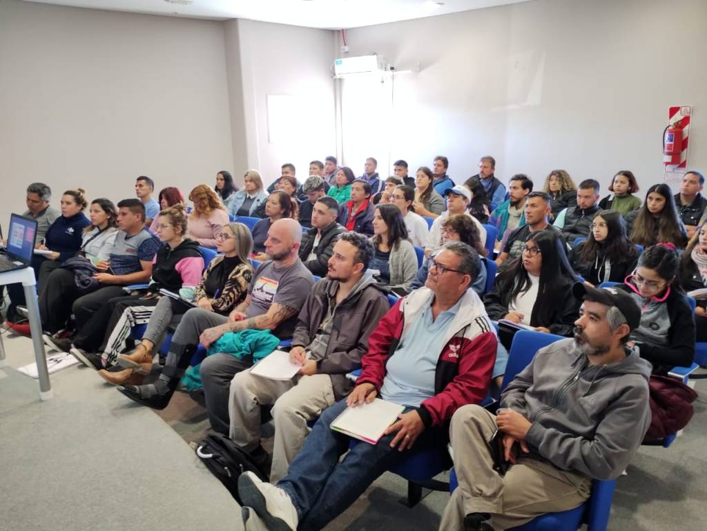 Finalizó con cupo completo un nuevo curso sobre manipulación de&nbsp;alimentos