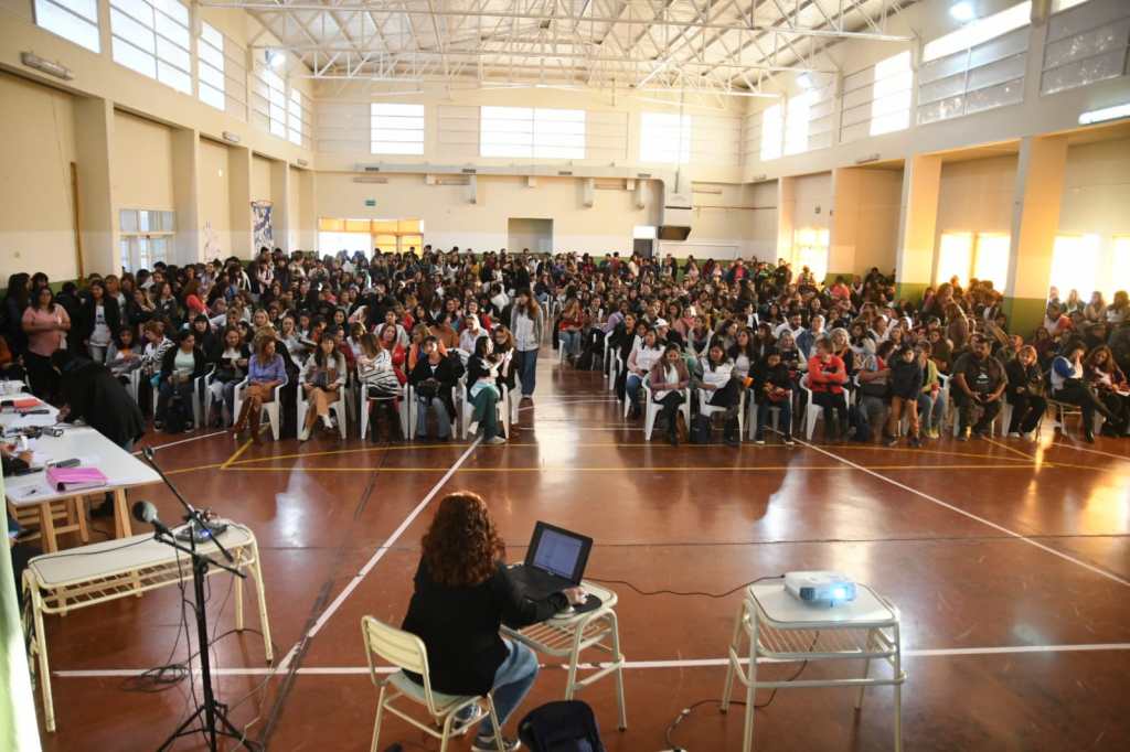 Educación: Casi 1000 docentes titularizarán cargo mediante el Concurso de&nbsp;Ascenso