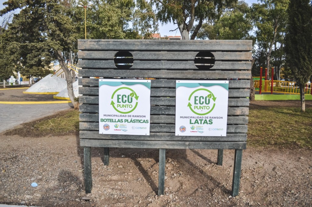 Rawson: Se colocó el primer Eco Punto de latas y plásticos en la Plaza&nbsp;Güemes