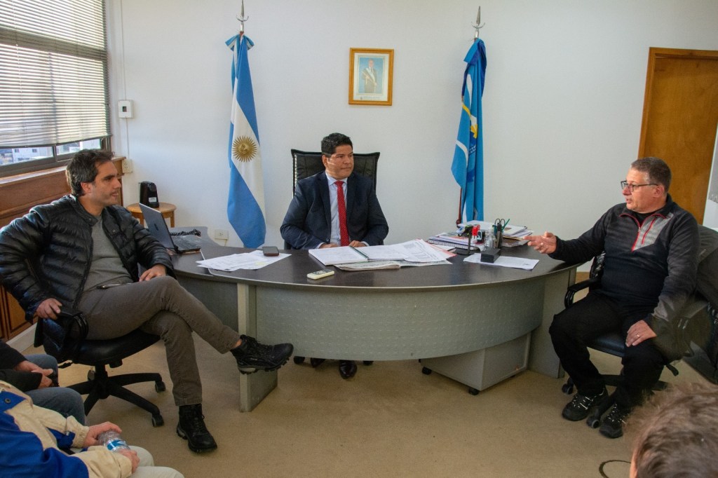 Acuicultura: Funcionarios de la Provincia recibieron a autoridades nacionales que recorren proyectos&nbsp;chubutenses