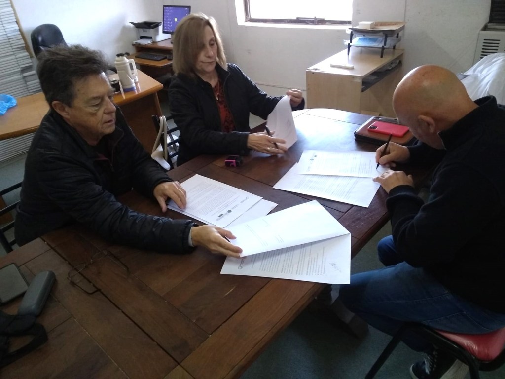 La Universidad del Chubut ofrecerá cursos de capacitación al personal de la Cooperativa de Productores de Cerezas de&nbsp;Gaiman