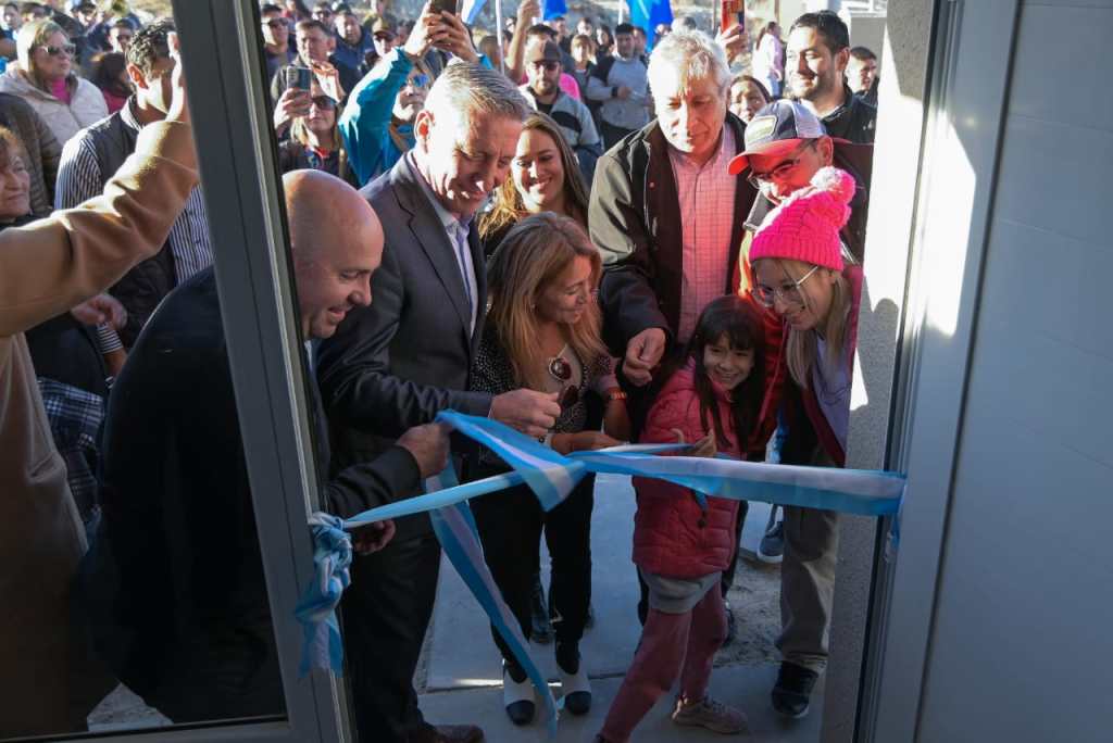 Provincia entregó 43 viviendas a familias de Puerto Madryn y afirmó que “hay otras 980 en ejecución en toda la&nbsp;provincia”