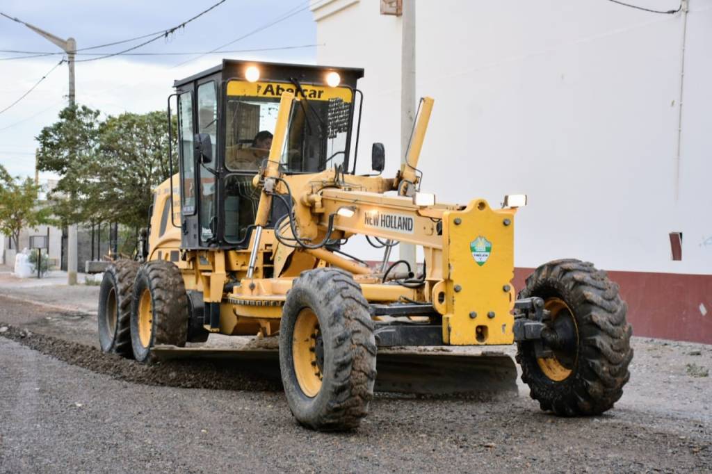 El Municipio de Trelew continúa con tareas de repaso de calles, limpieza y erradicación de mini&nbsp;basurales