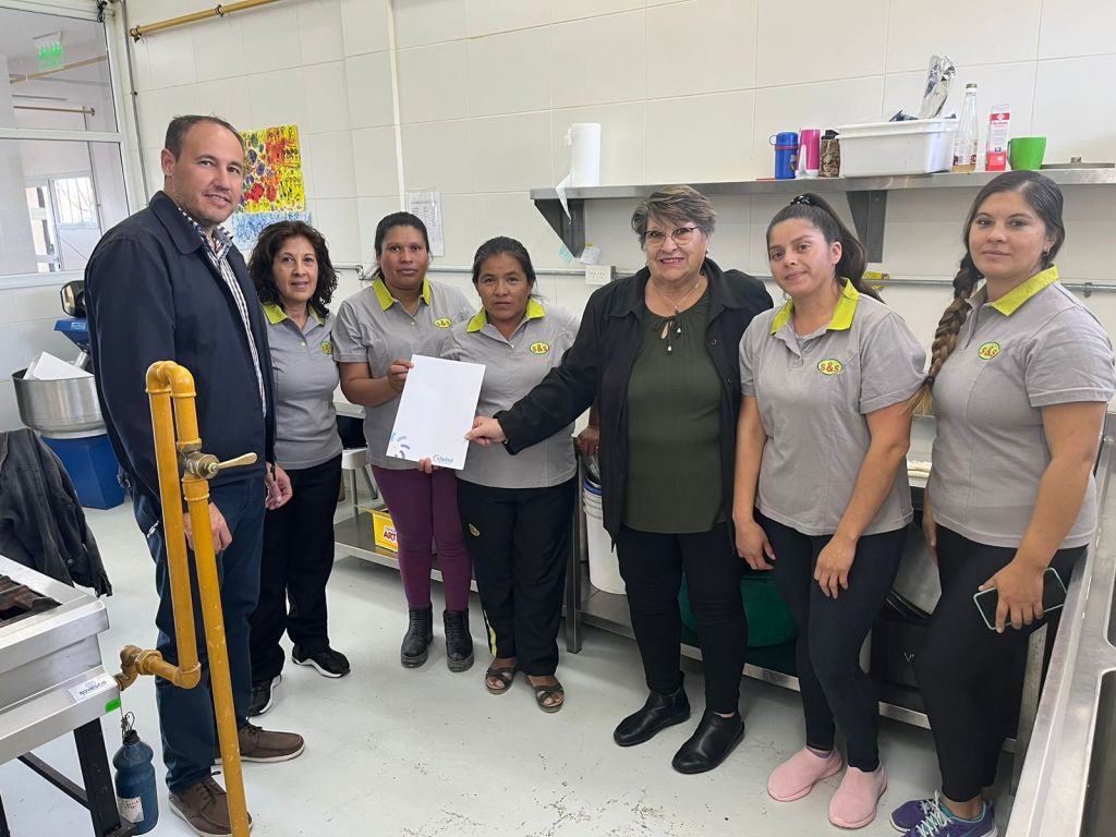 Entregan aporte económico a cooperativa de Puerto Madryn que fabrica dulce de&nbsp;papa