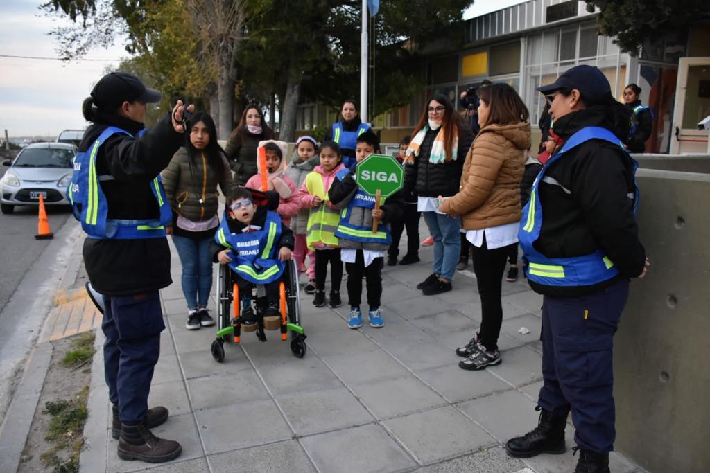 El Municipio de Trelew brinda charlas viales a alumnos de la Escuela N°&nbsp;156