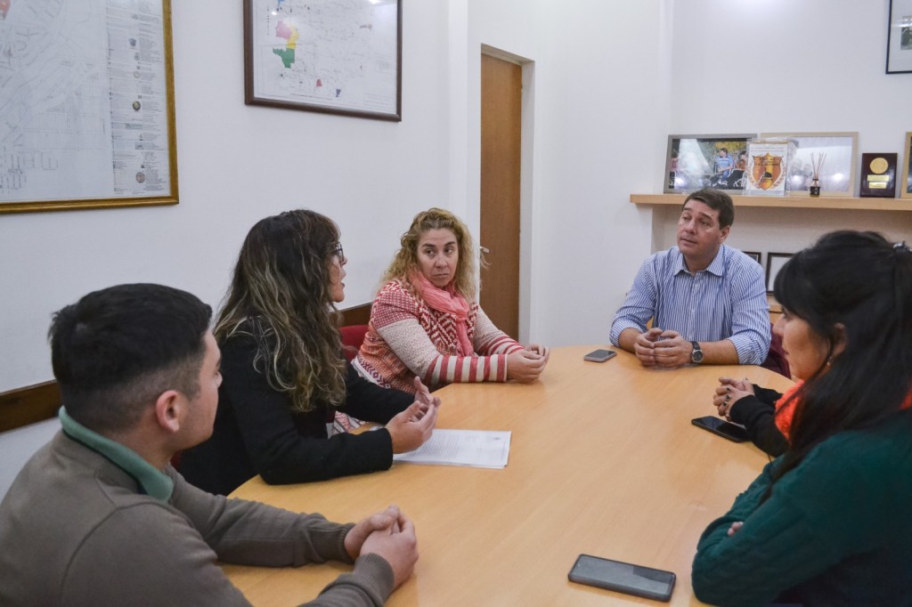 Biss se reunió con el equipo del área social de la Policía del Chubut para coordinar un trabajo&nbsp;conjunto