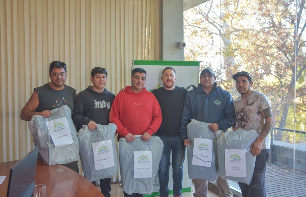 Bowen entregó indumentaria para el personal operativo de la&nbsp;municipalidad