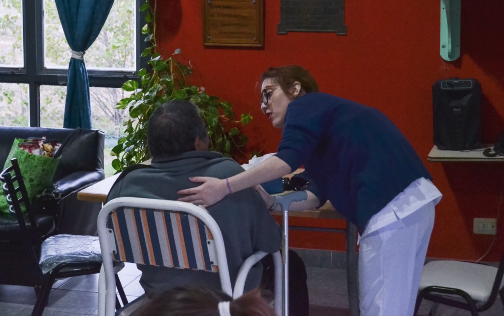 Estudiantes del primer año en Enfermería realizan sus prácticas en las Casas Tuteladas de&nbsp;Rawson