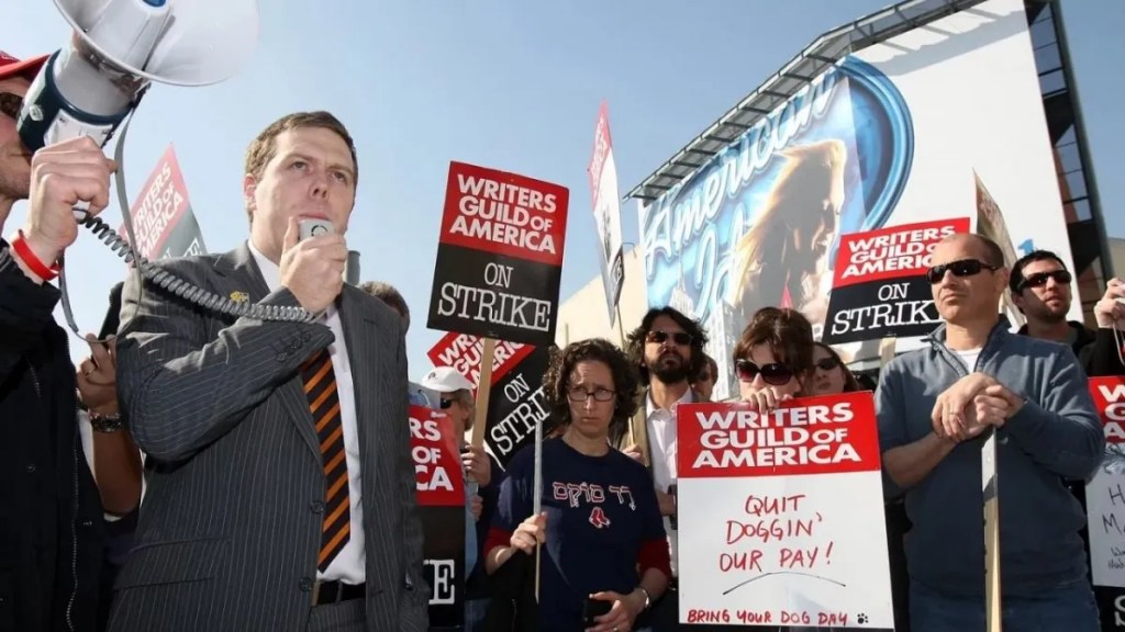 Mientras sigue la huelga de guionistas, un paro de actrices y actores asola a&nbsp;Hollywood