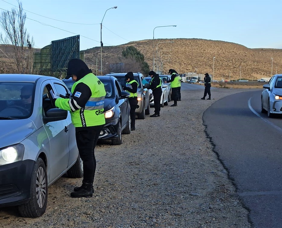 Seguridad Vial: Más de 15 mil vehículos controlados y 70 conductores alcoholizados durante el fin de semana largo en&nbsp;Chubut