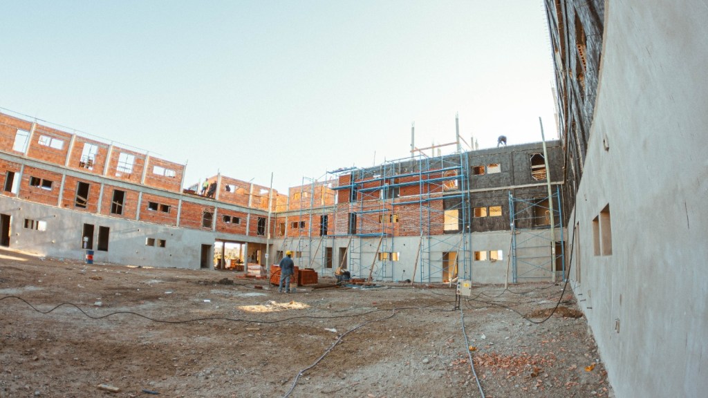 Avanza a buen ritmo la construcción de las 204 viviendas del Pro.Cre.Ar. en&nbsp;Trelew